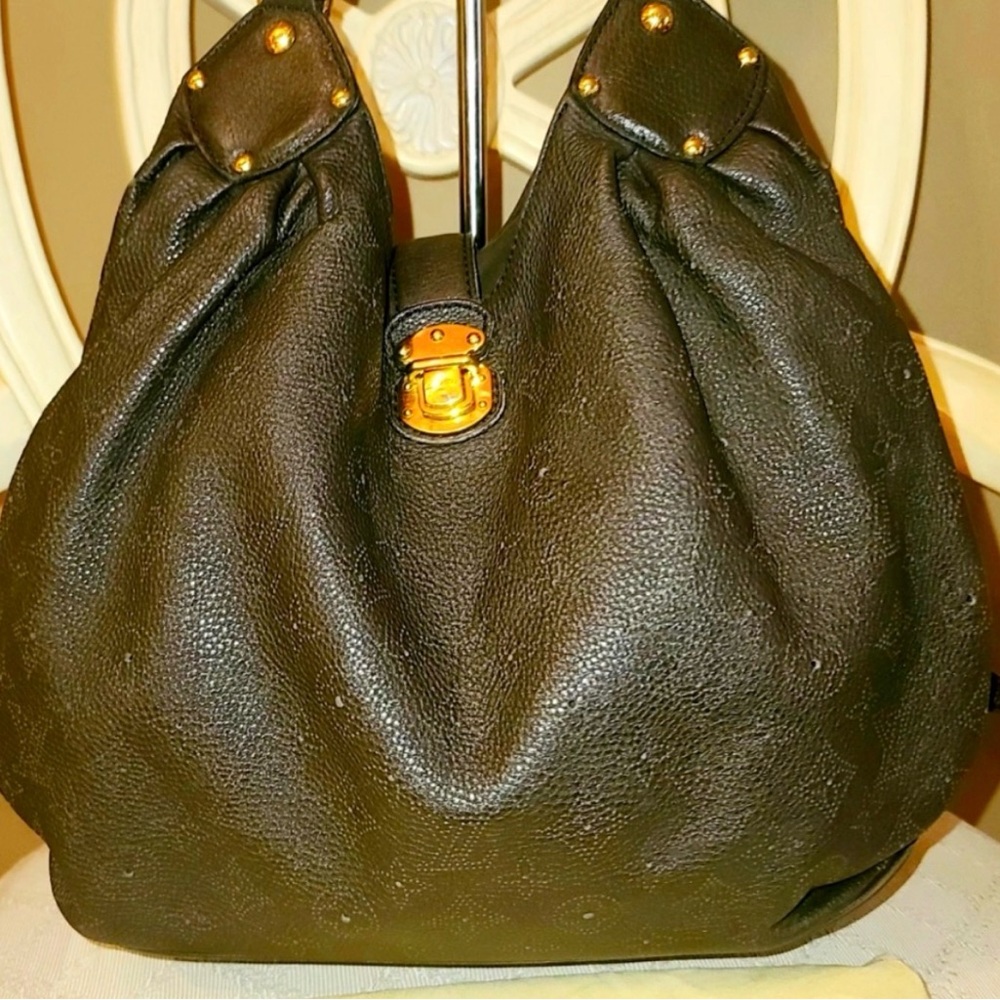 Louis Vuitton Mahina Large Hobo